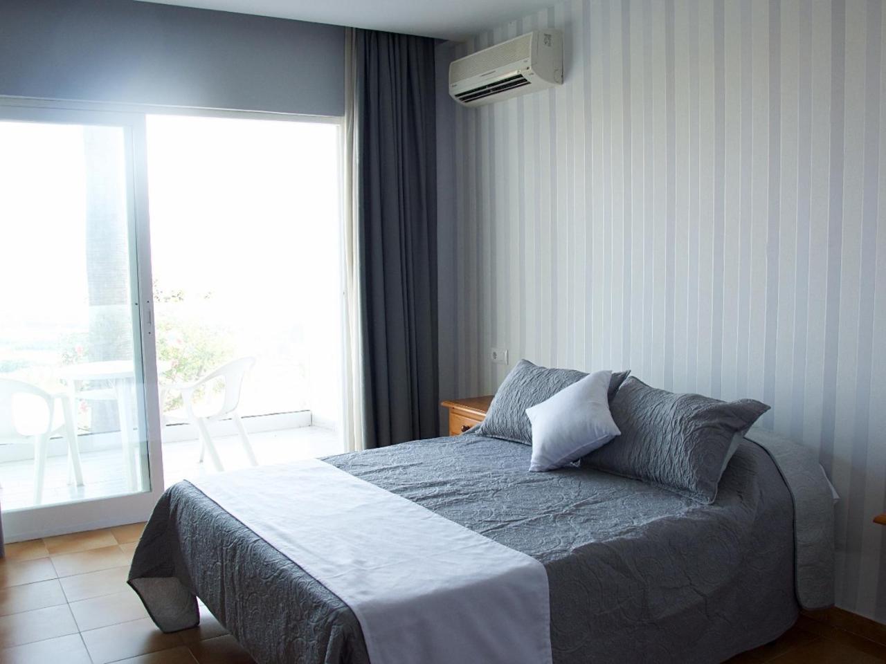 Hotel Salambina ซาโลเบรญา ภายนอก รูปภาพ